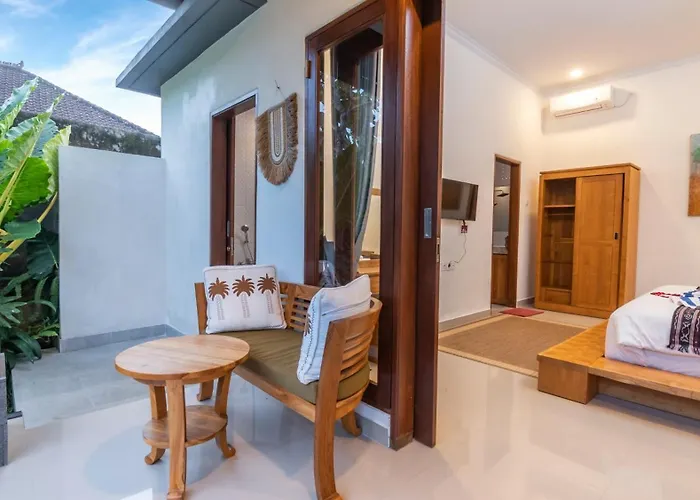Adhi * Ubud